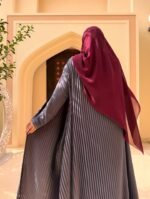 ⁦🌸 عباية ملونة أنيقة – إشراقة تناسب كل يوم⁩ - الصورة ⁦4⁩