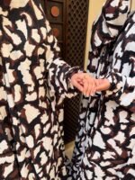 ⁦🌸 عباية ملونة أنيقة – إشراقة تناسب كل يوم⁩ - الصورة ⁦4⁩