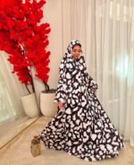 ⁦🌸 عباية ملونة أنيقة – إشراقة تناسب كل يوم⁩ - الصورة ⁦3⁩