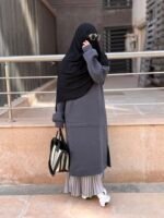 ⁦🖤 عباية سوداء أنيقة – فخامة التفاصيل وبساطة التصميم⁩ - الصورة ⁦3⁩