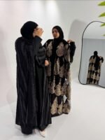🖤 عباية سوداء أنيقة – فخامة التفاصيل وبساطة التصميم